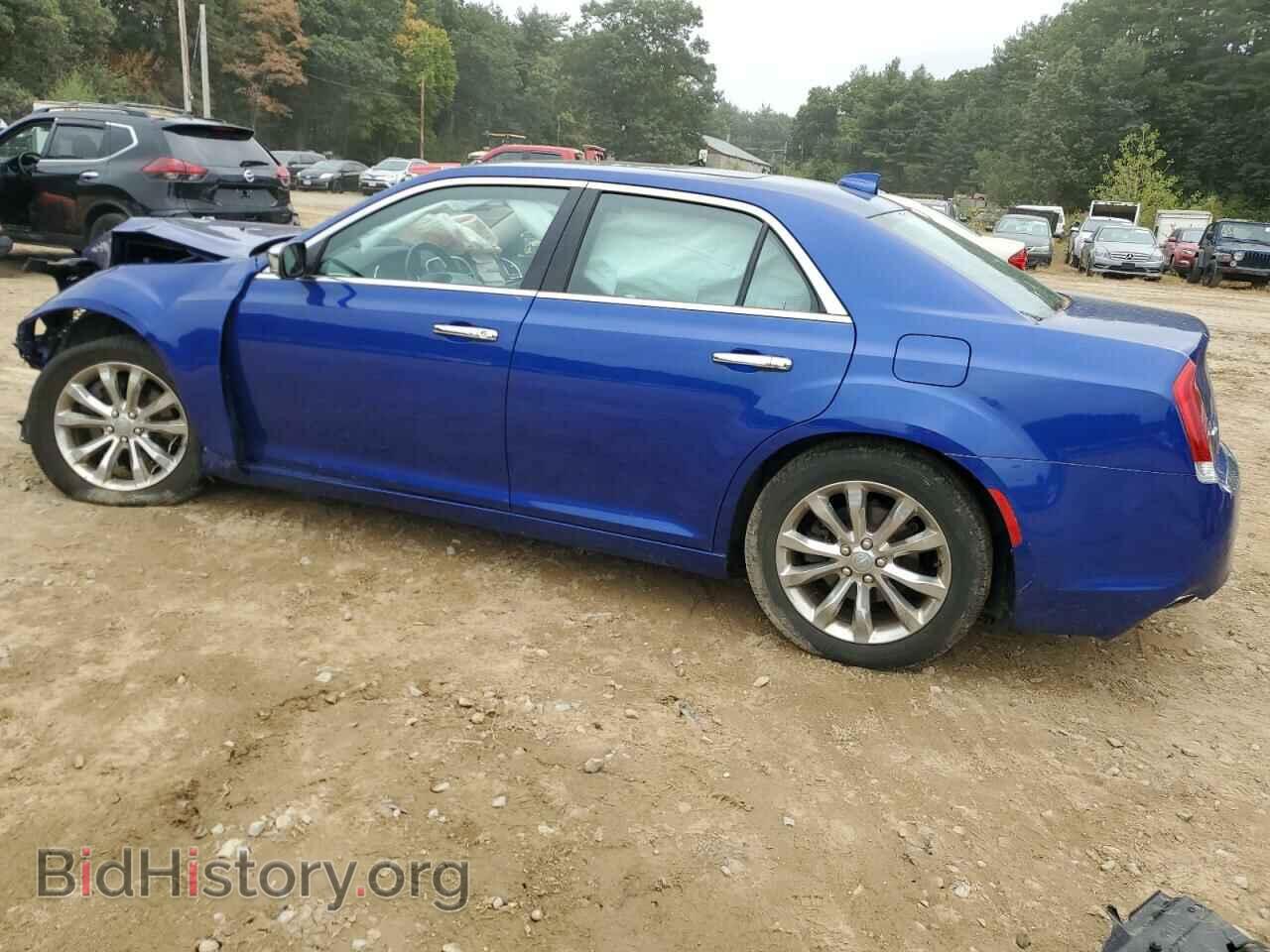 2019 CHRYSLER 300 - VIN: 2C3CCAKGXKH737035 - Фото 2