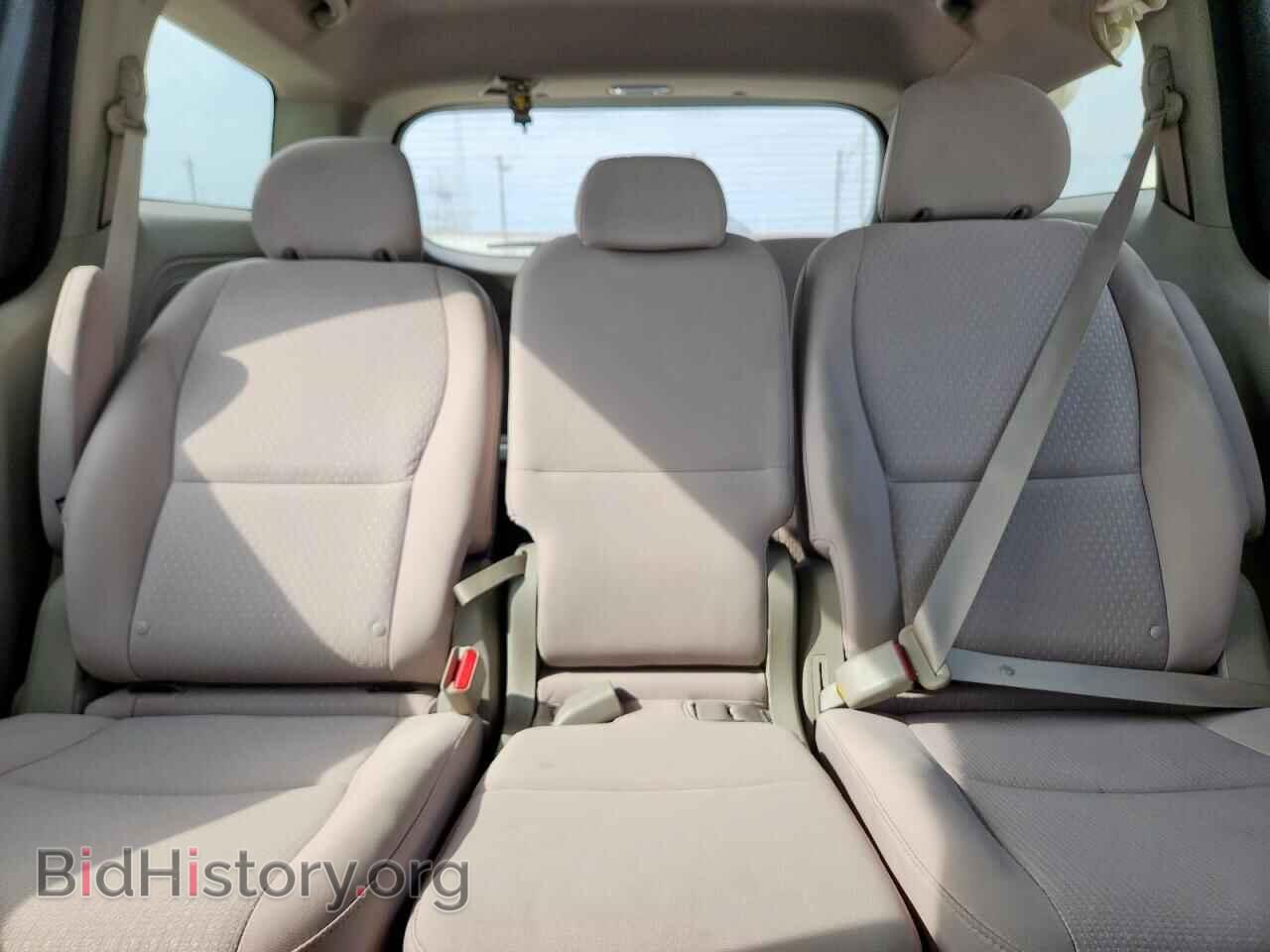 2018 KIA All Models - VIN: KNDMB5C1XJ6379617 - Фото 10