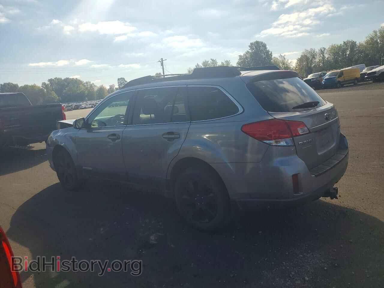 2011 SUBARU OUTBACK - VIN: 4S4BRBGC8B3416871 - Photo 2