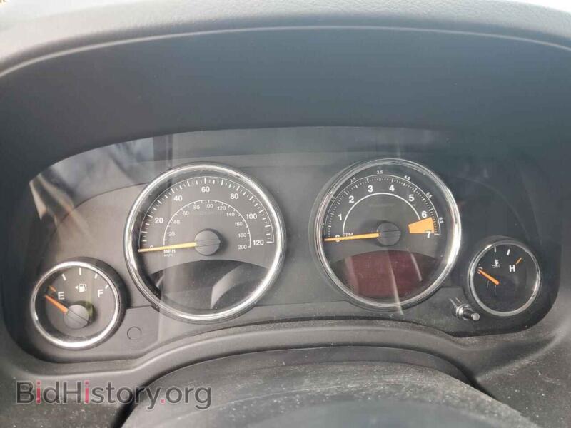 2015 Jeep COMPASS (VIN 1C4NJCEA6FD220671) — photo 9 of 14