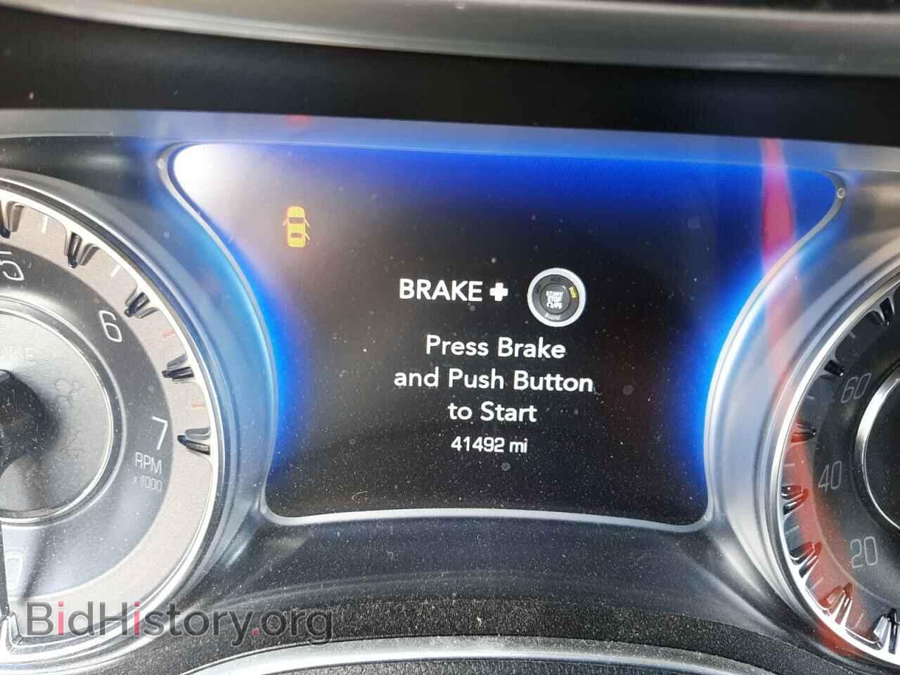 2018 CHRYSLER 300 - VIN: 2C3CCAEG1JH159708 - Фото 9