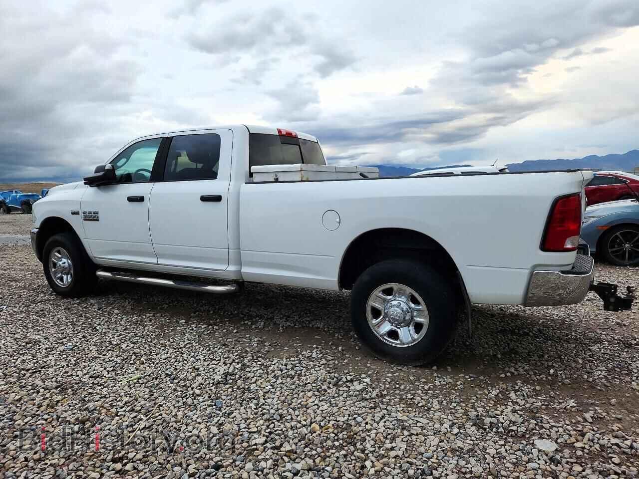 2015 RAM 3500 (VIN 3C63R3HT4FG704393) — photo 2 of 12