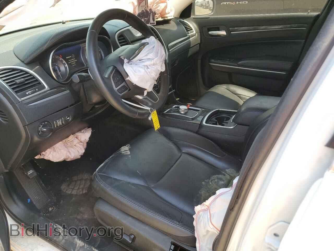 2018 CHRYSLER 300 - VIN: 2C3CCAAG3JH338130 - Фото 7