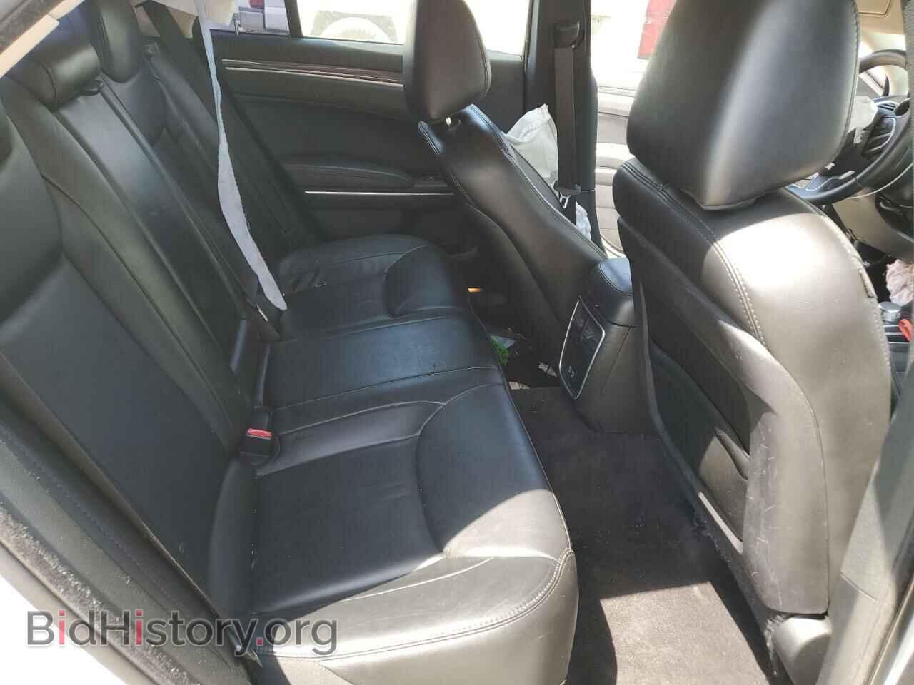 2018 CHRYSLER 300 - VIN: 2C3CCAAG3JH338130 - Фото 10