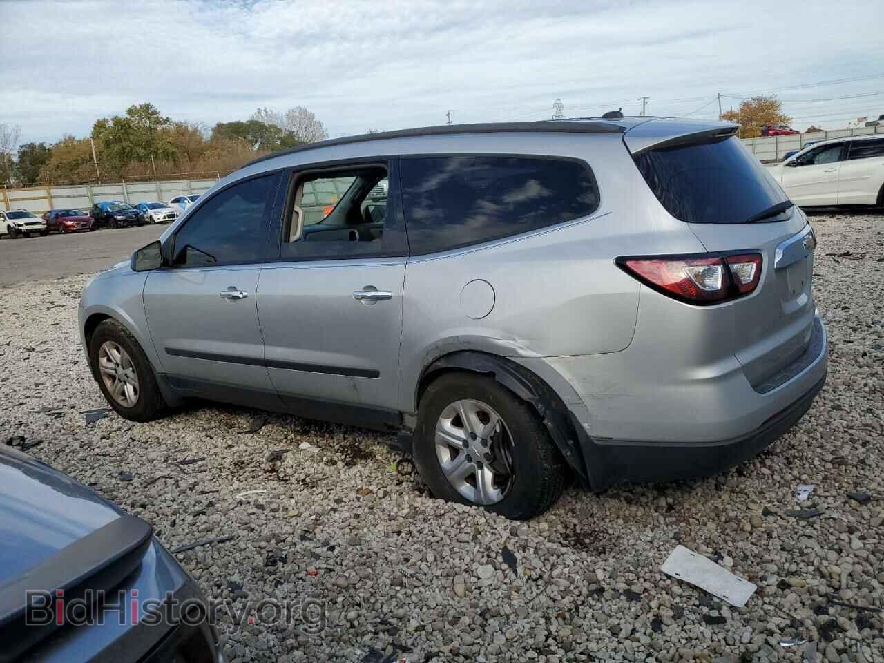 2013 CHEVROLET TRAVERSE - VIN: 1GNKRFKD3DJ106595 - Фото 2