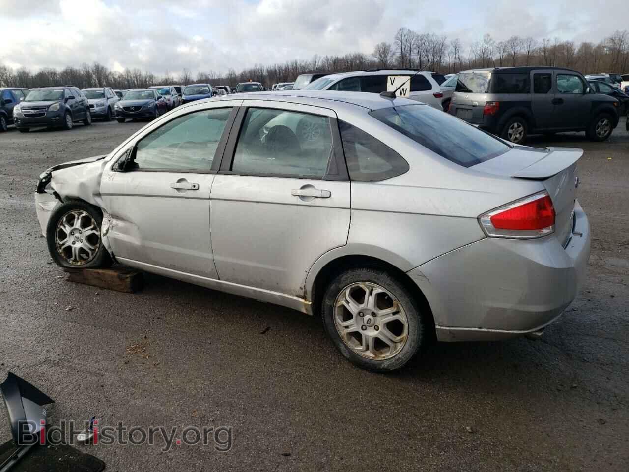 2009 FORD FOCUS - VIN: 1FAHP36N39W194820 - Фото 2