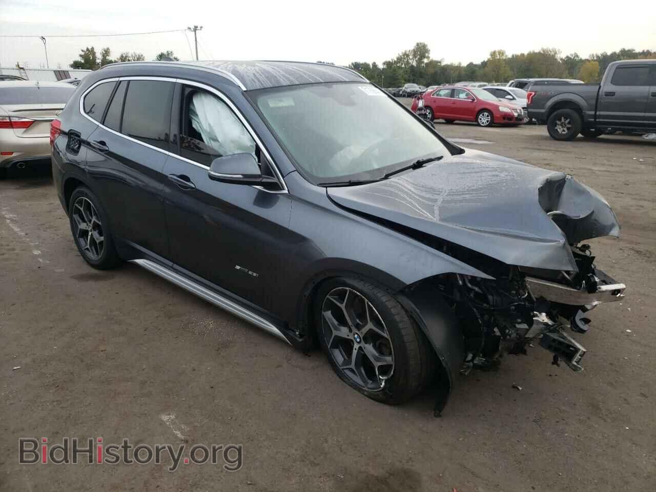 2017 BMW X1 - VIN: WBXHU7C33H5H35453 - Фото 4