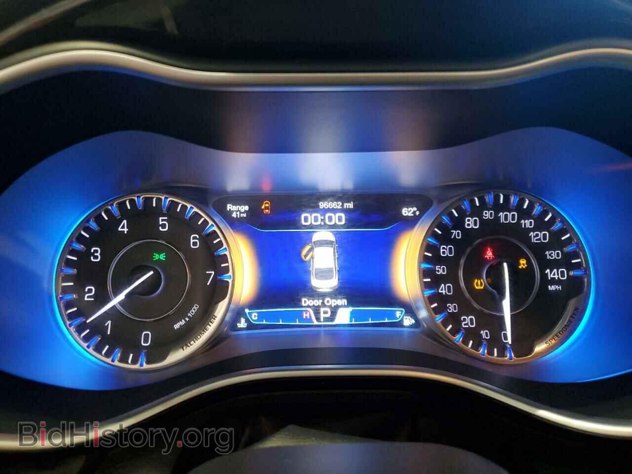 2015 CHRYSLER 200 - VIN: 1C3CCCCGXFN515537 - Фото 9