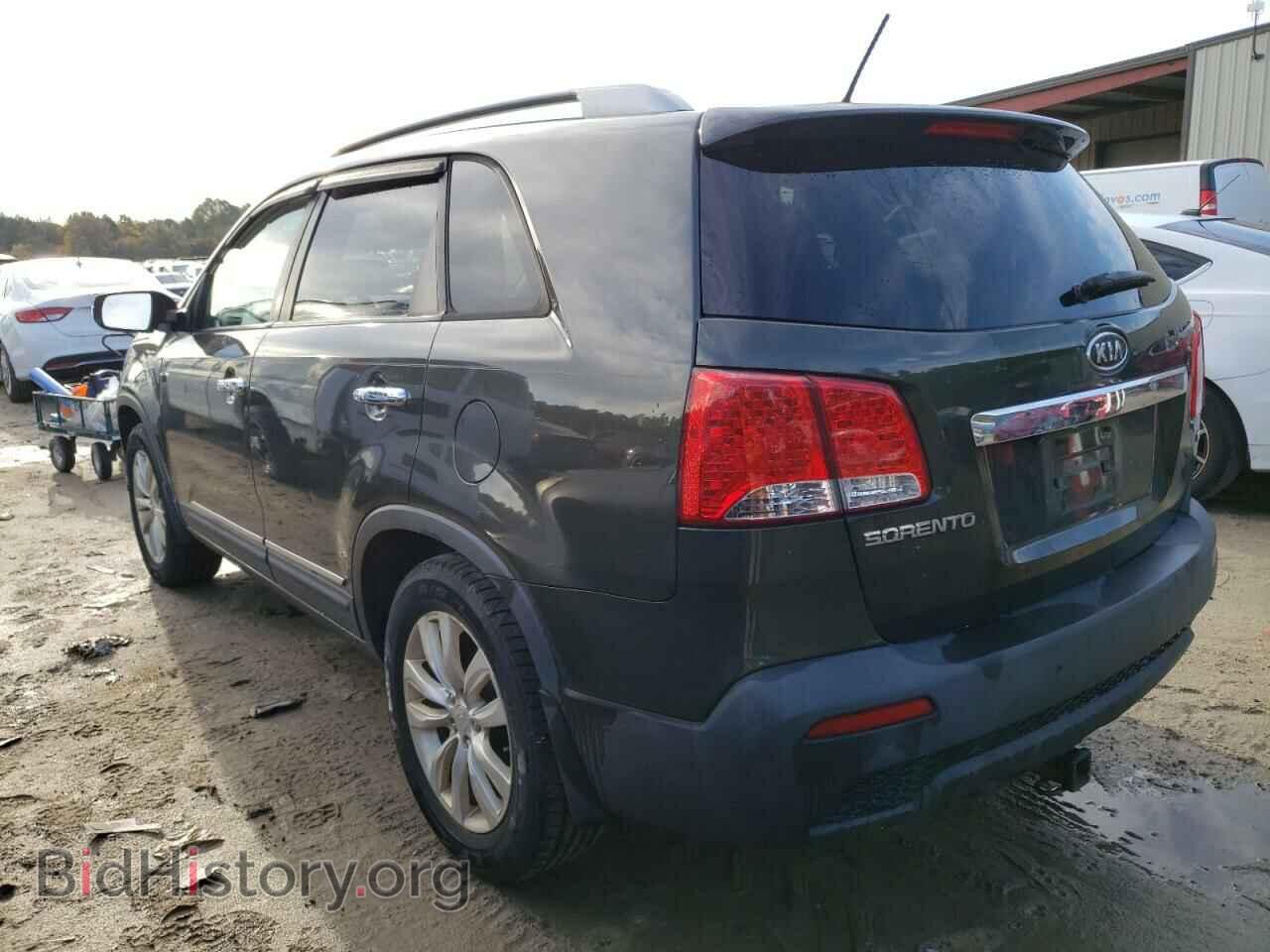 2011 KIA SORENTO - VIN: 5XYKU3A14BG093642 - Фото 2