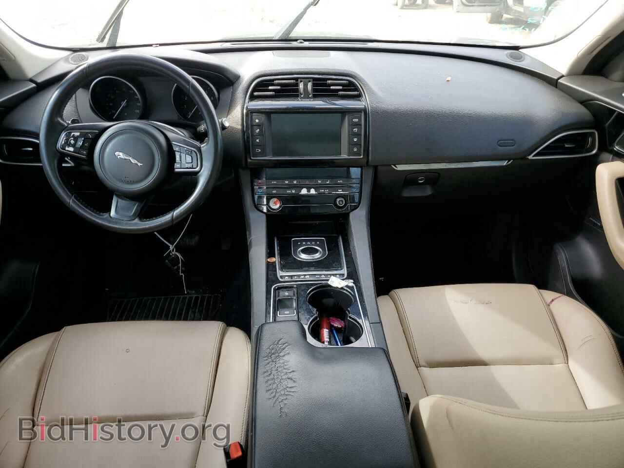 2017 JAGUAR F-PACE - VIN: SADCJ2BV8HA895018 - Фото 8
