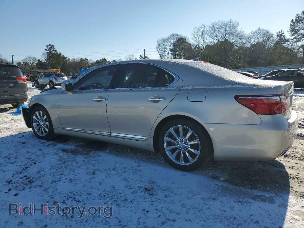 2011 LEXUS LS460 - VIN: JTHBL5EF4B5106627 - Photo 2