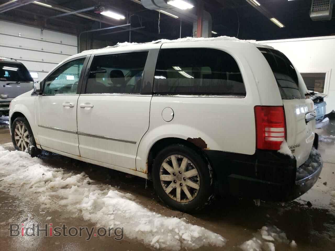 2009 CHRYSLER MINIVAN - VIN: 2A8HR54119R558086 - Фото 2