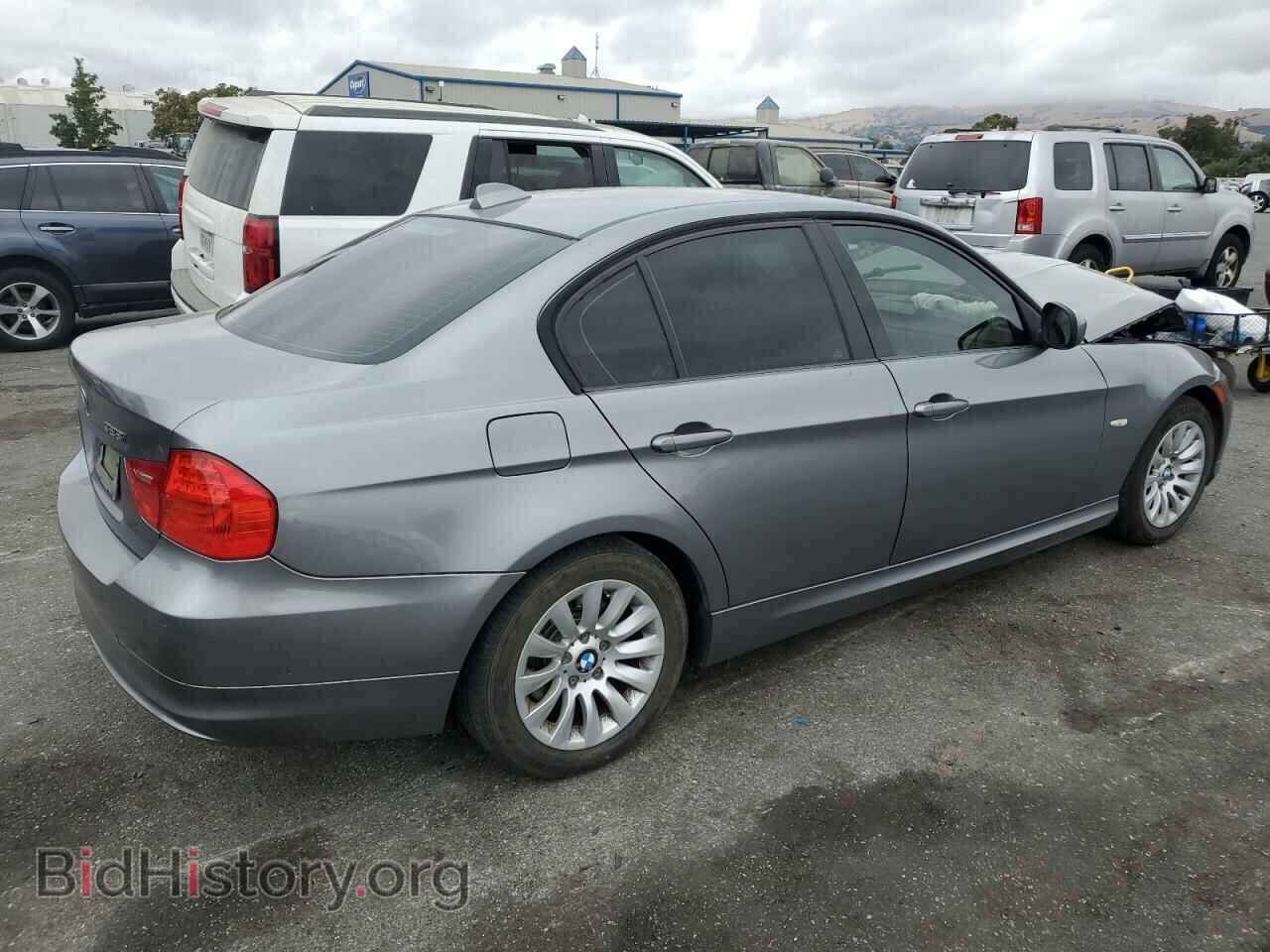 2009 BMW 3 SERIES - VIN: WBAPH53599A434028 - Фото 3