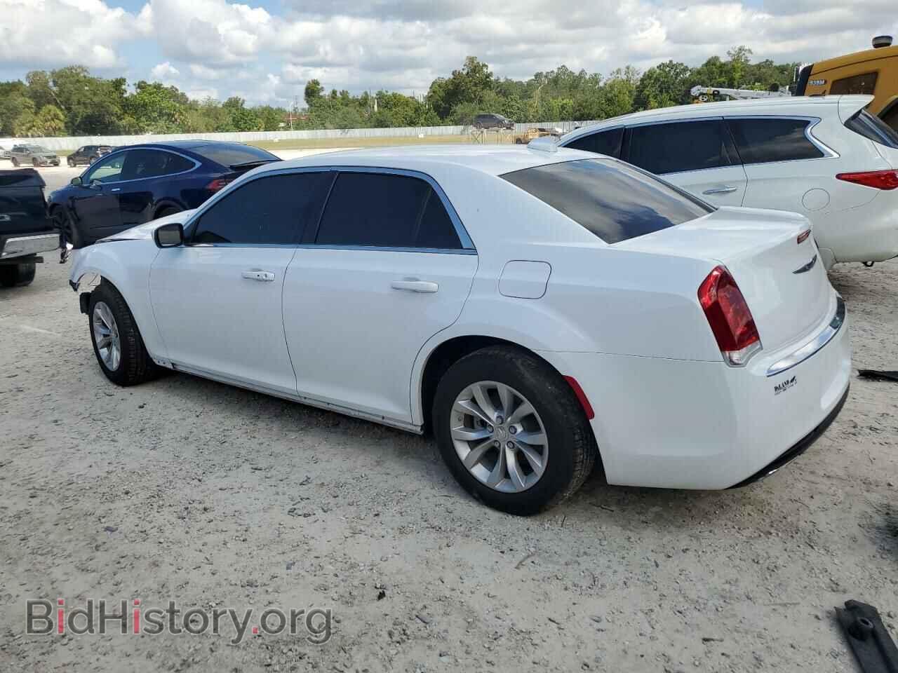 2023 CHRYSLER 300 - VIN: 2C3CCAAGXPH684135 - Фото 2