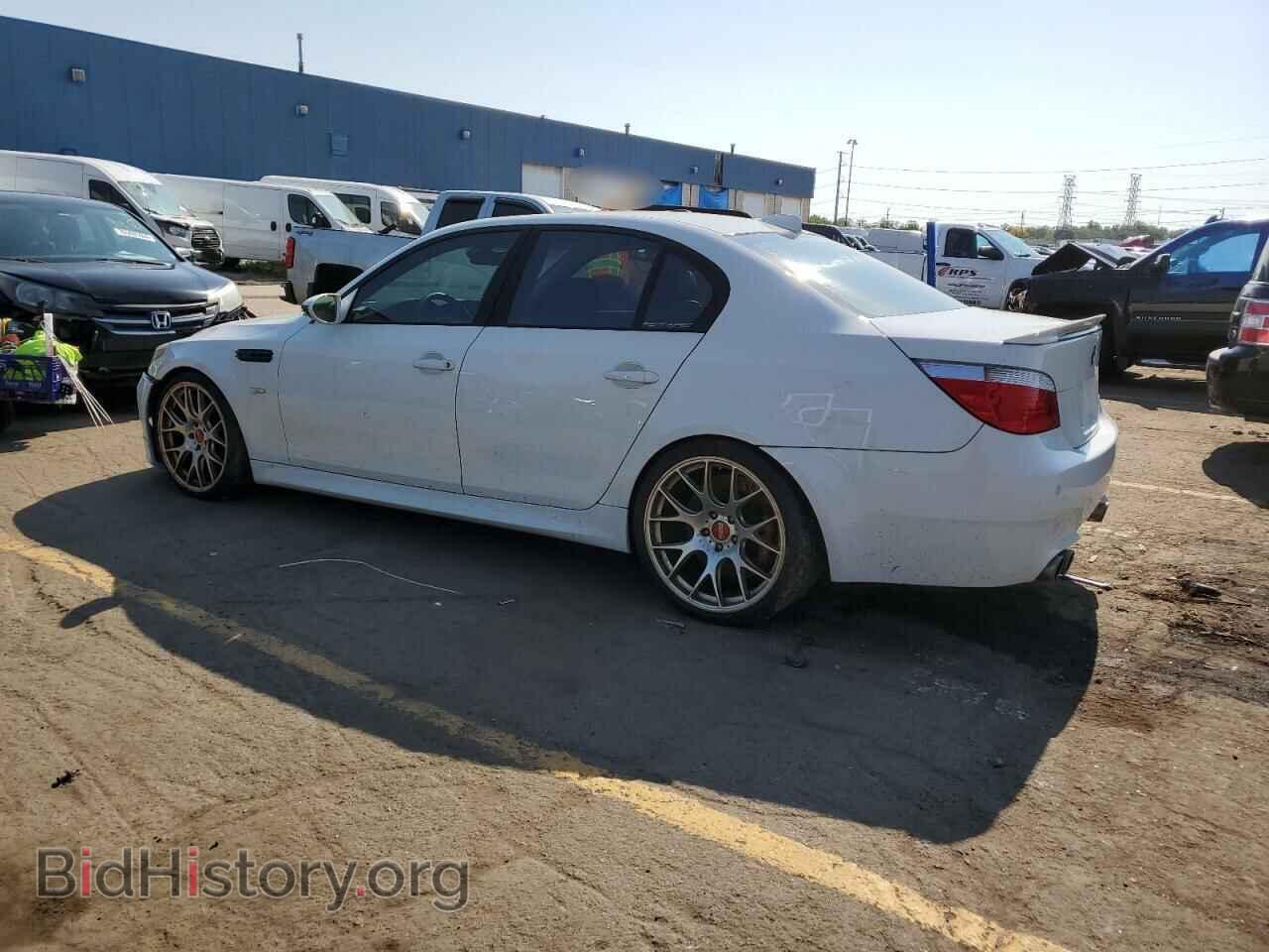 2007 BMW 5 SERIES - VIN: WBANE735X7B996989 - Фото 2