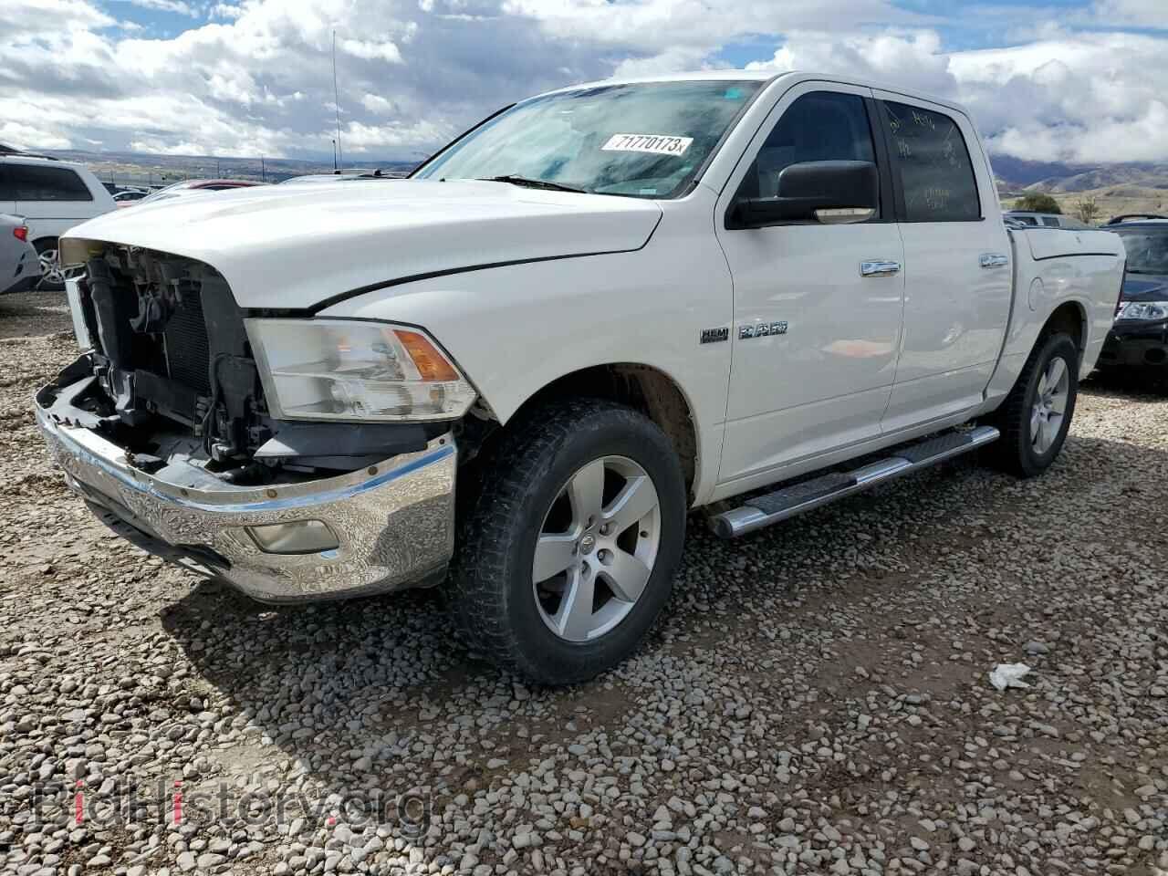 Photo 1D3HV13TX9J524335 - DODGE All Models 2009