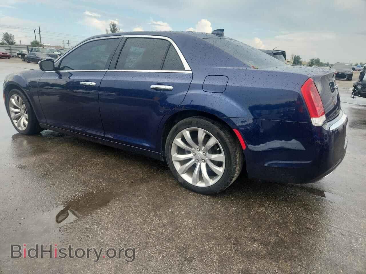 2017 CHRYSLER 300 - VIN: 2C3CCAET7HH557951 - Photo 2