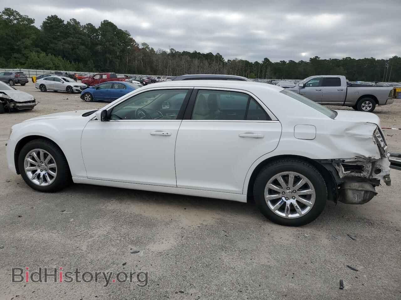 2013 CHRYSLER 300 - VIN: 2C3CCAAGXDH589148 - Фото 2