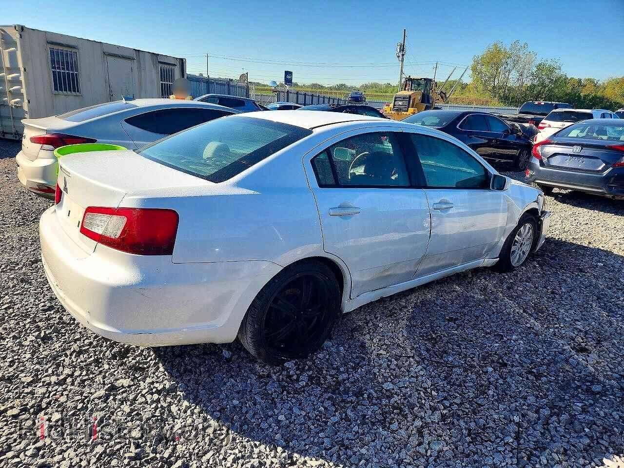 2011 MITSUBISHI GALANT - VIN: 4A32B2FF2BE022790 - Photo 3