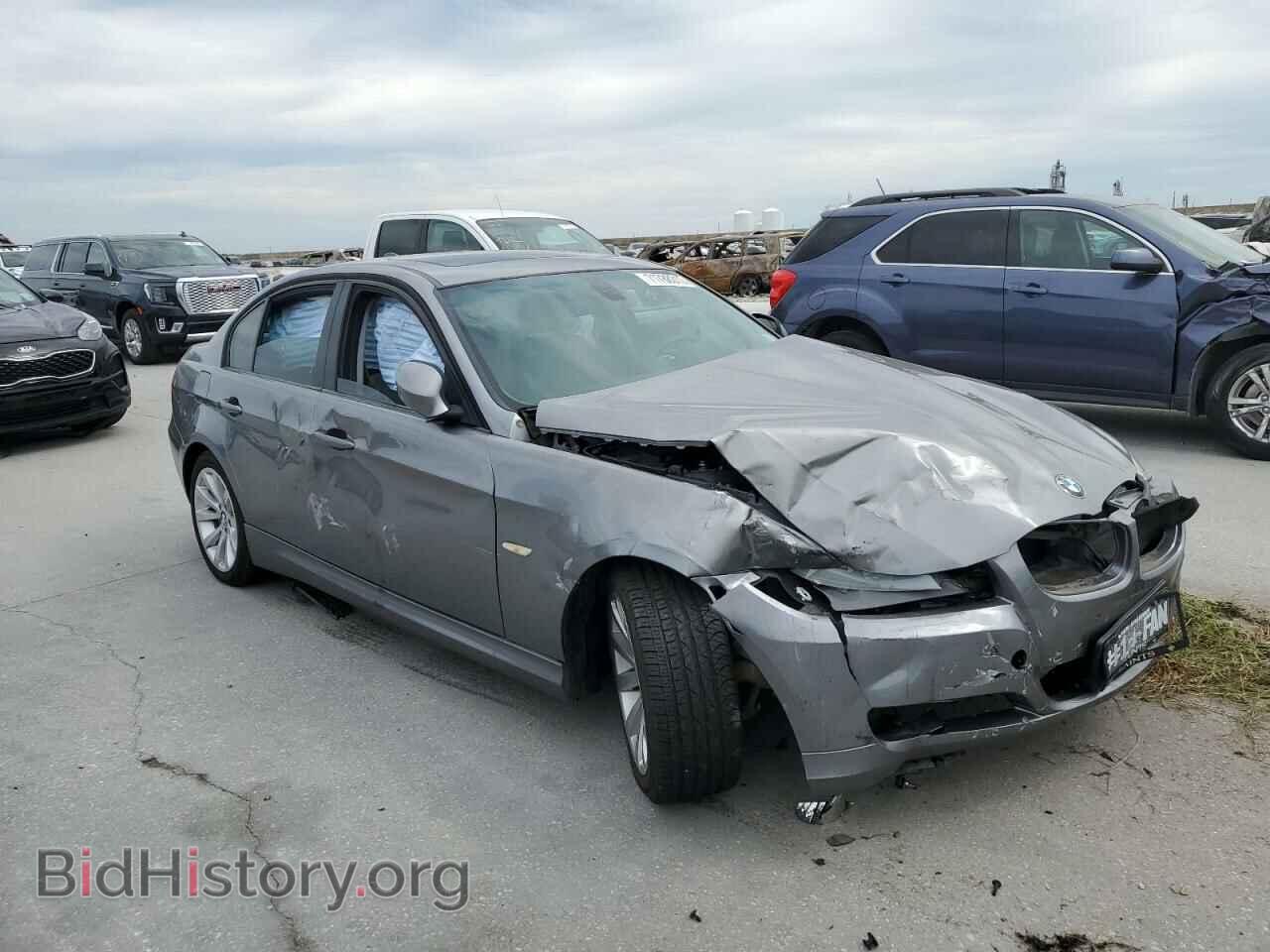 2011 BMW 3 SERIES - VIN: WBAPH7C51BE679612 - Фото 4