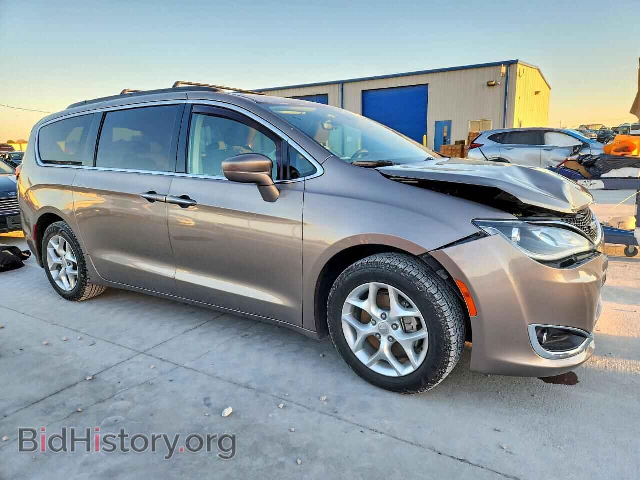 2018 CHRYSLER PACIFICA - VIN: 2C4RC1FG6JR104573 - Photo 4