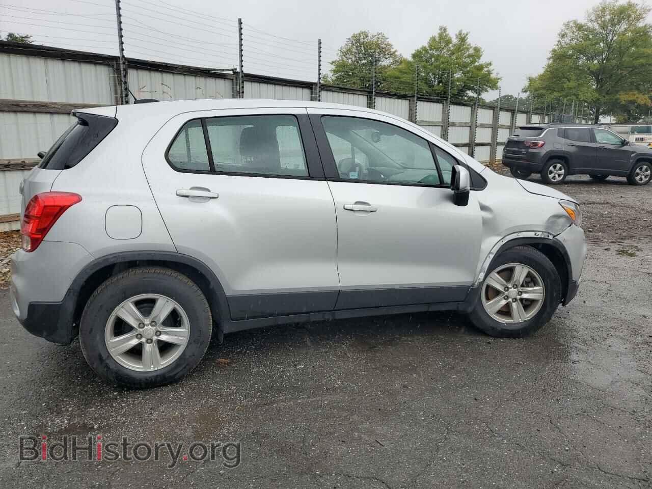 2020 CHEVROLET TRAX - VIN: 3GNCJKSB3LL343775 - Фото 3