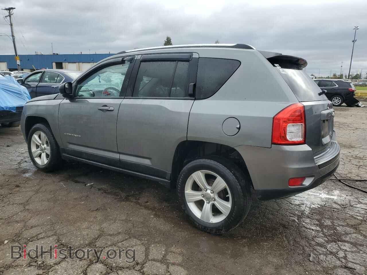 2011 JEEP COMPASS - VIN: 1J4NT1FA4BD261057 - Фото 2
