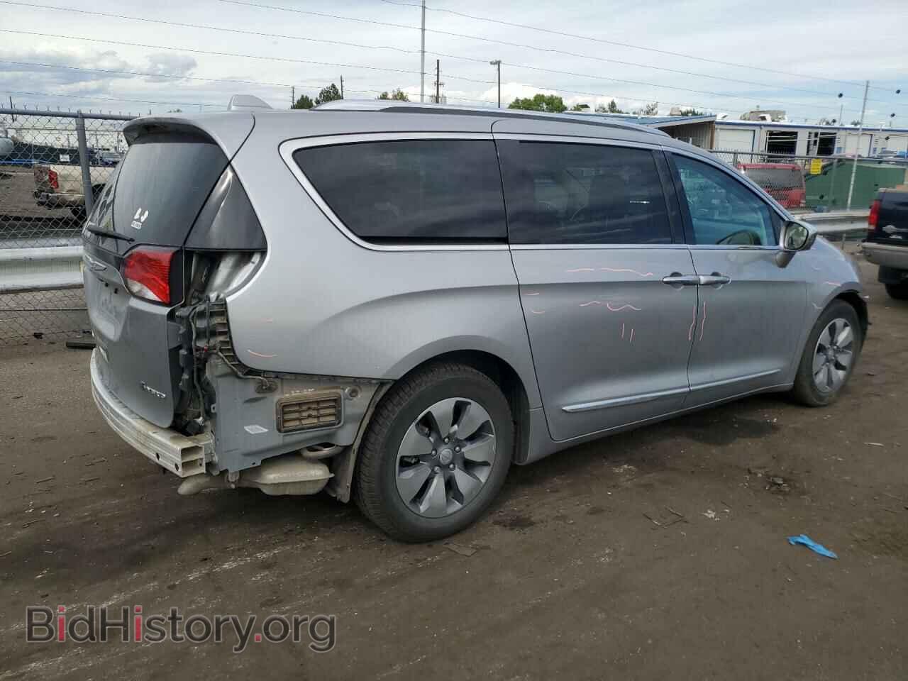 2017 CHRYSLER PACIFICA - VIN: 2C4RC1N7XHR685040 - Фото 3