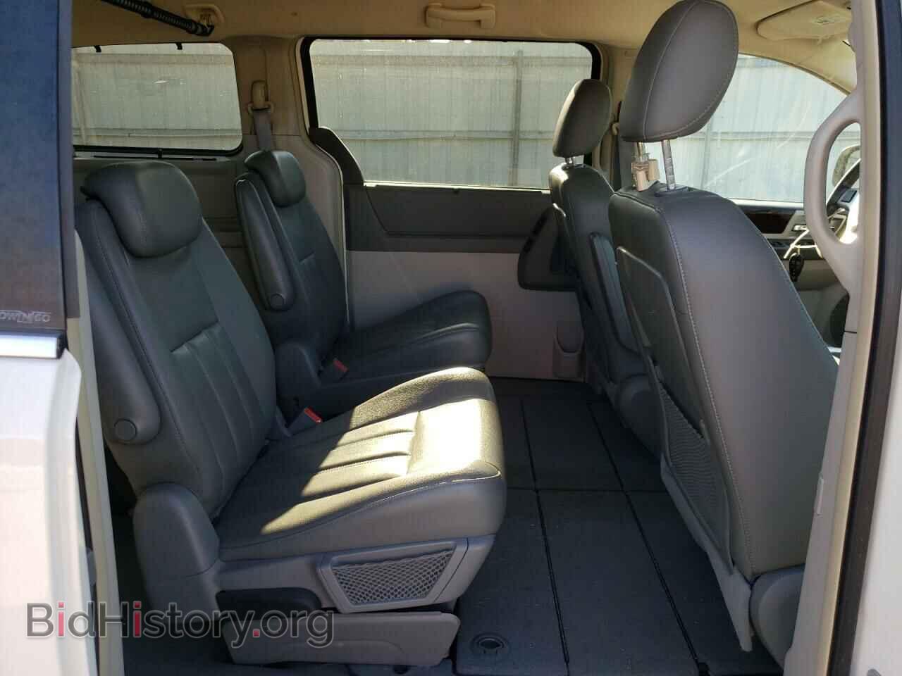 2010 CHRYSLER MINIVAN - VIN: 2A4RR5D10AR137454 - Фото 11