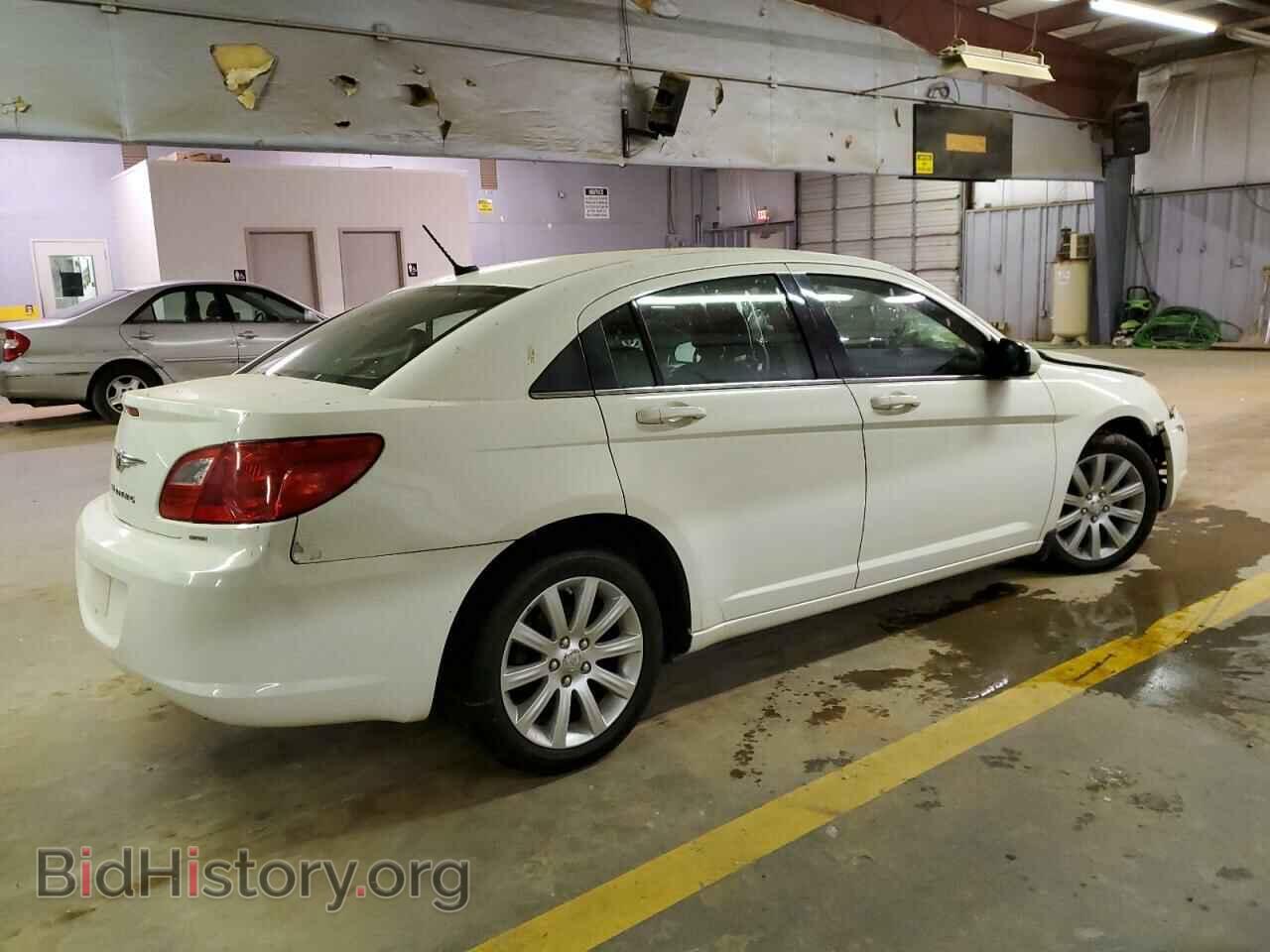 2010 CHRYSLER SEBRING - VIN: 1C3CC5FB0AN233976 - Фото 3
