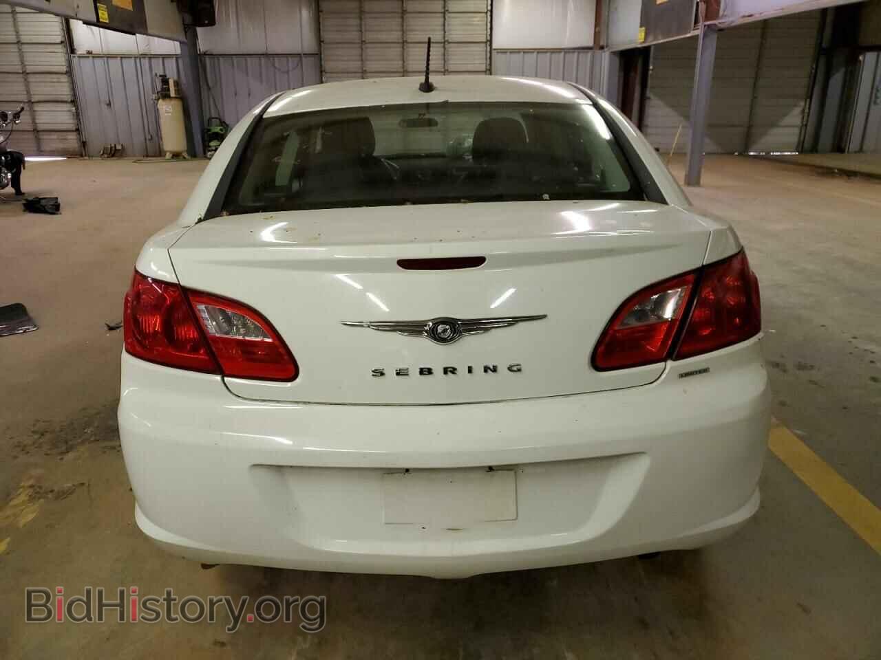 2010 CHRYSLER SEBRING - VIN: 1C3CC5FB0AN233976 - Фото 6