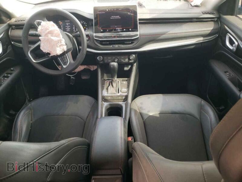 2022 Jeep COMPASS (VIN 3C4NJDDBXNT192995) — photo 8 of 12