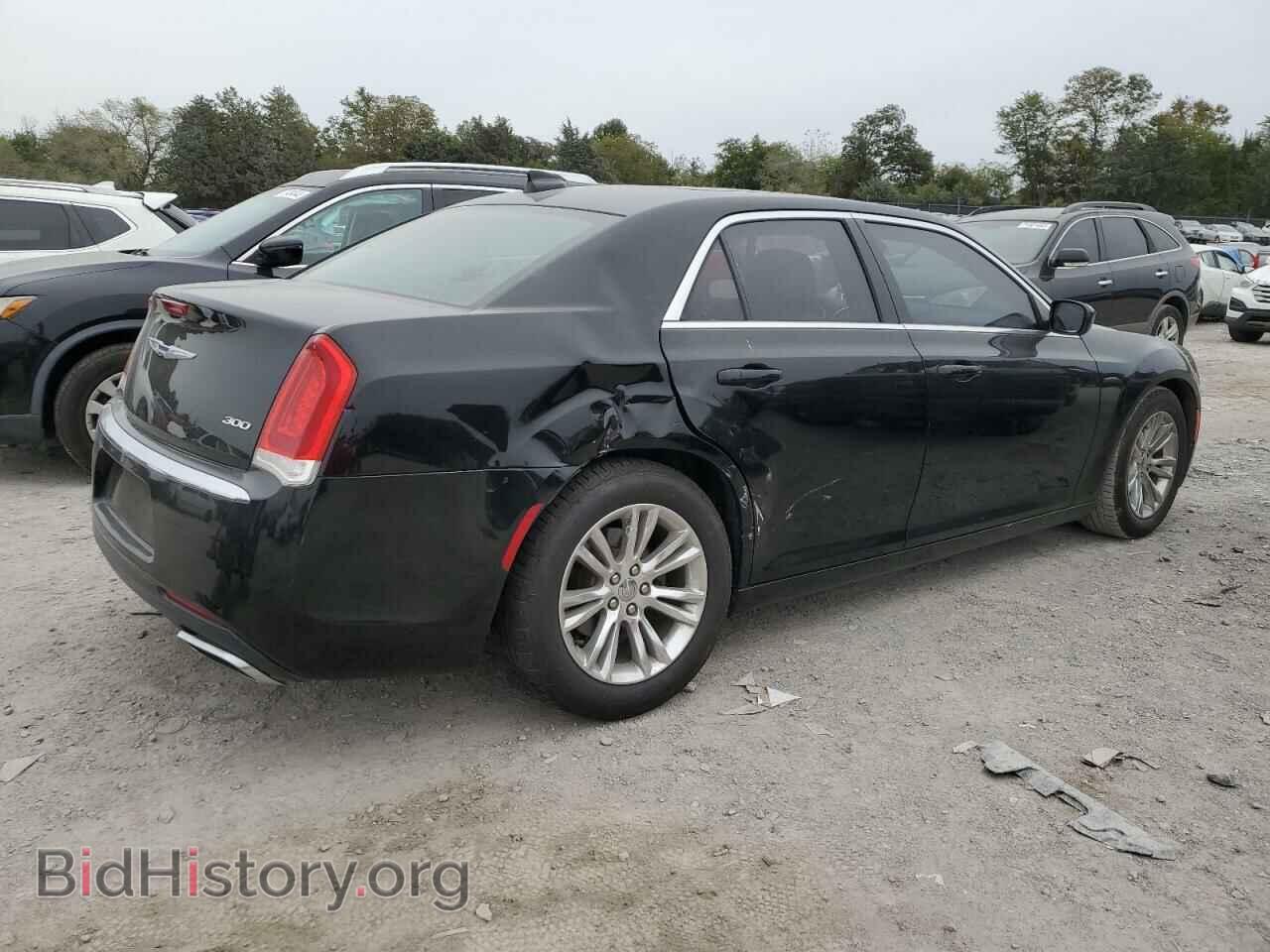 2017 CHRYSLER 300 - VIN: 2C3CCAAG6HH661971 - Фото 3