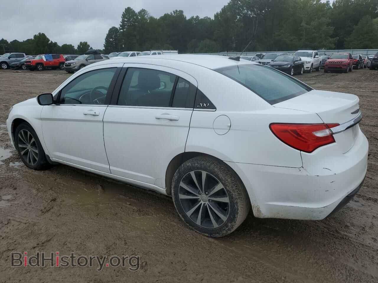 2013 CHRYSLER 200 - VIN: 1C3CCBBG9DN737396 - Фото 2
