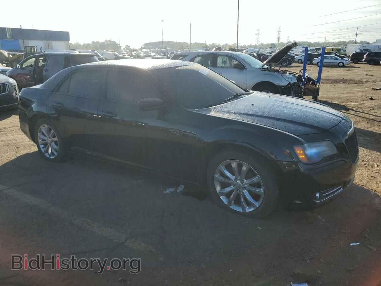 2014 CHRYSLER 300 - VIN: 2C3CCABG1EH352161 - Фото 4
