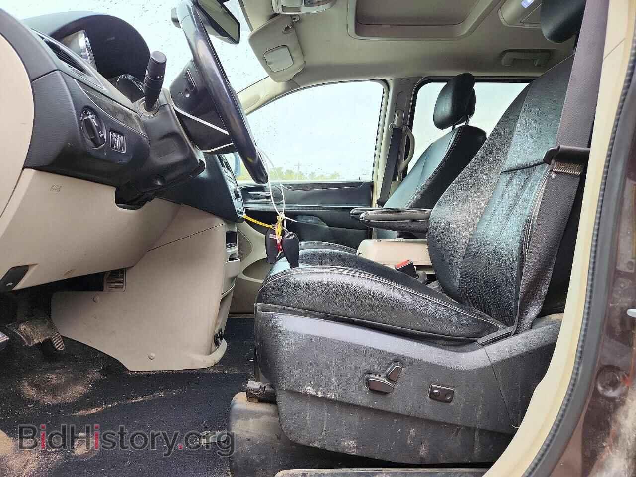 2016 Chrysler MINIVAN (VIN 2C4RC1CG2GR150513) — photo 7 of 14