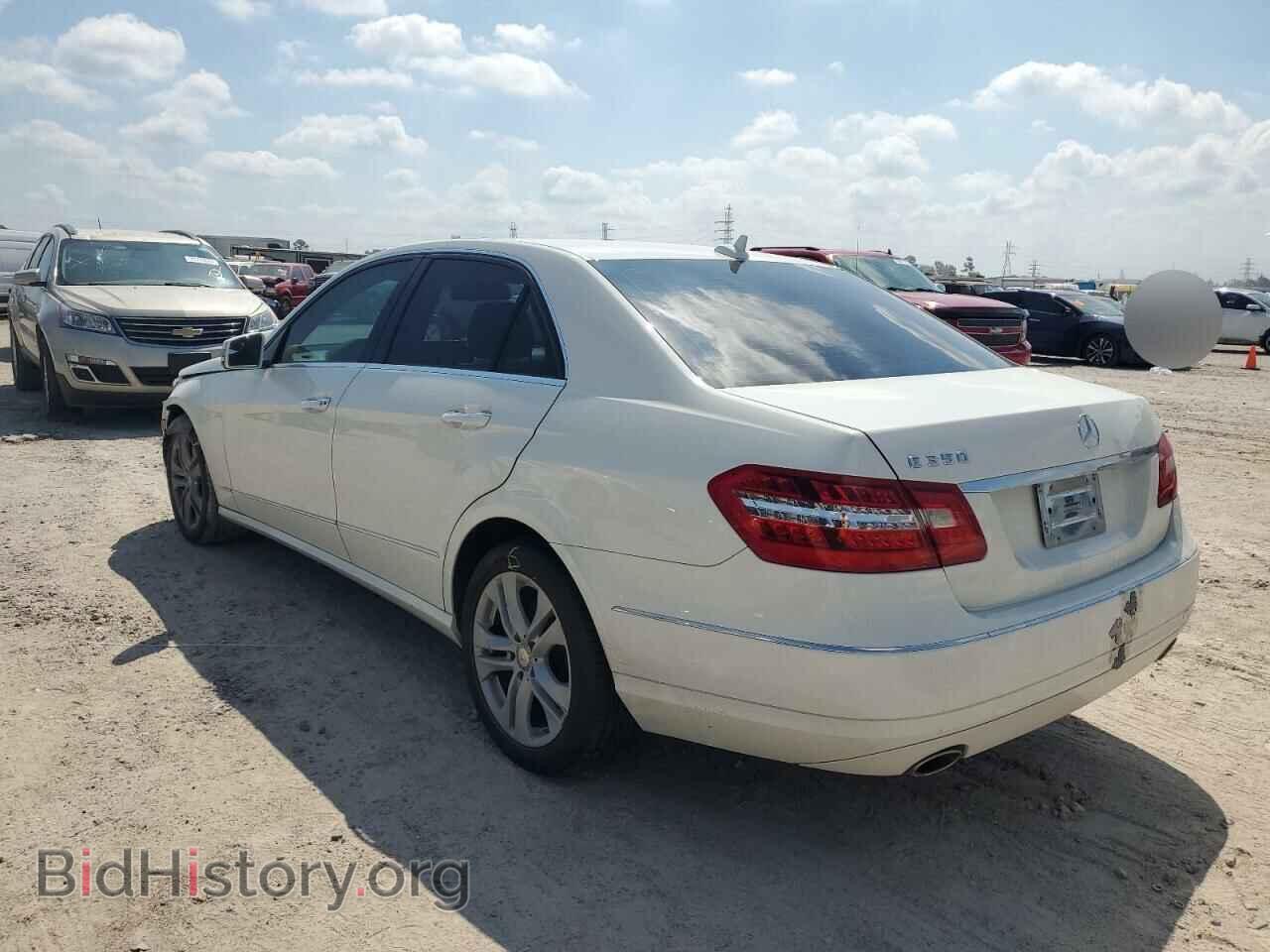 2011 MERCEDES-BENZ E-CLASS - VIN: WDDHF5GB3BA266833 - Фото 2