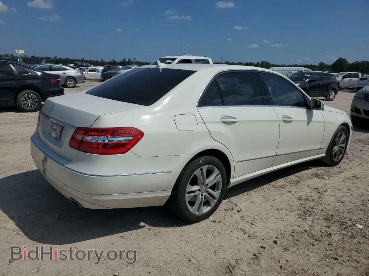 2011 MERCEDES-BENZ E-CLASS - VIN: WDDHF5GB3BA266833 - Фото 3