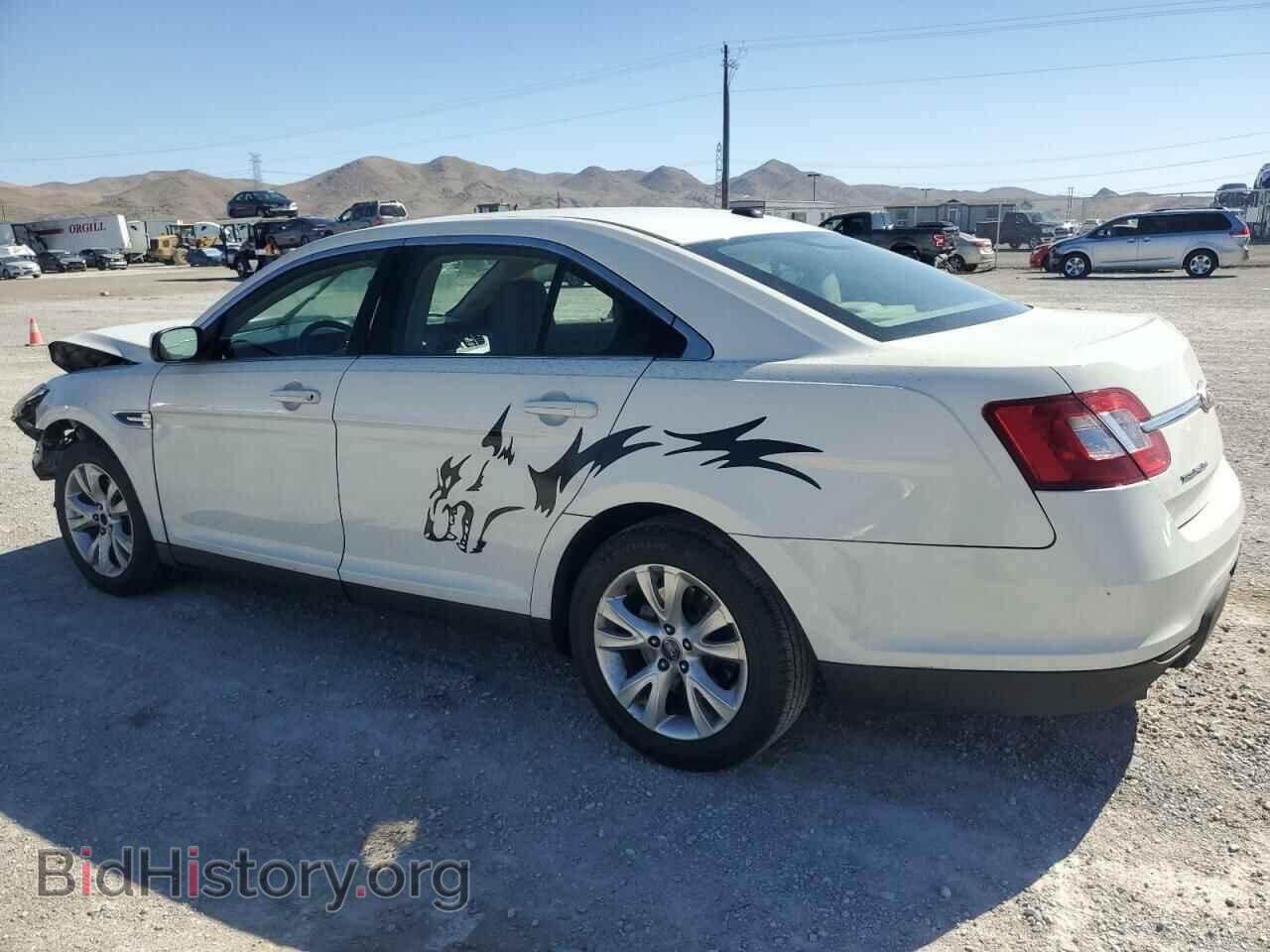 2011 FORD TAURUS - VIN: 1FAHP2EW8BG139252 - Фото 2