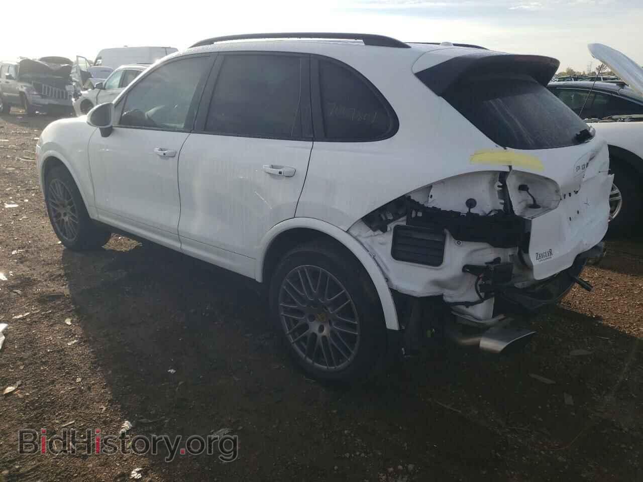 2017 PORSCHE CAYENNE - VIN: WP1AA2A20HKA87670 - Фото 2