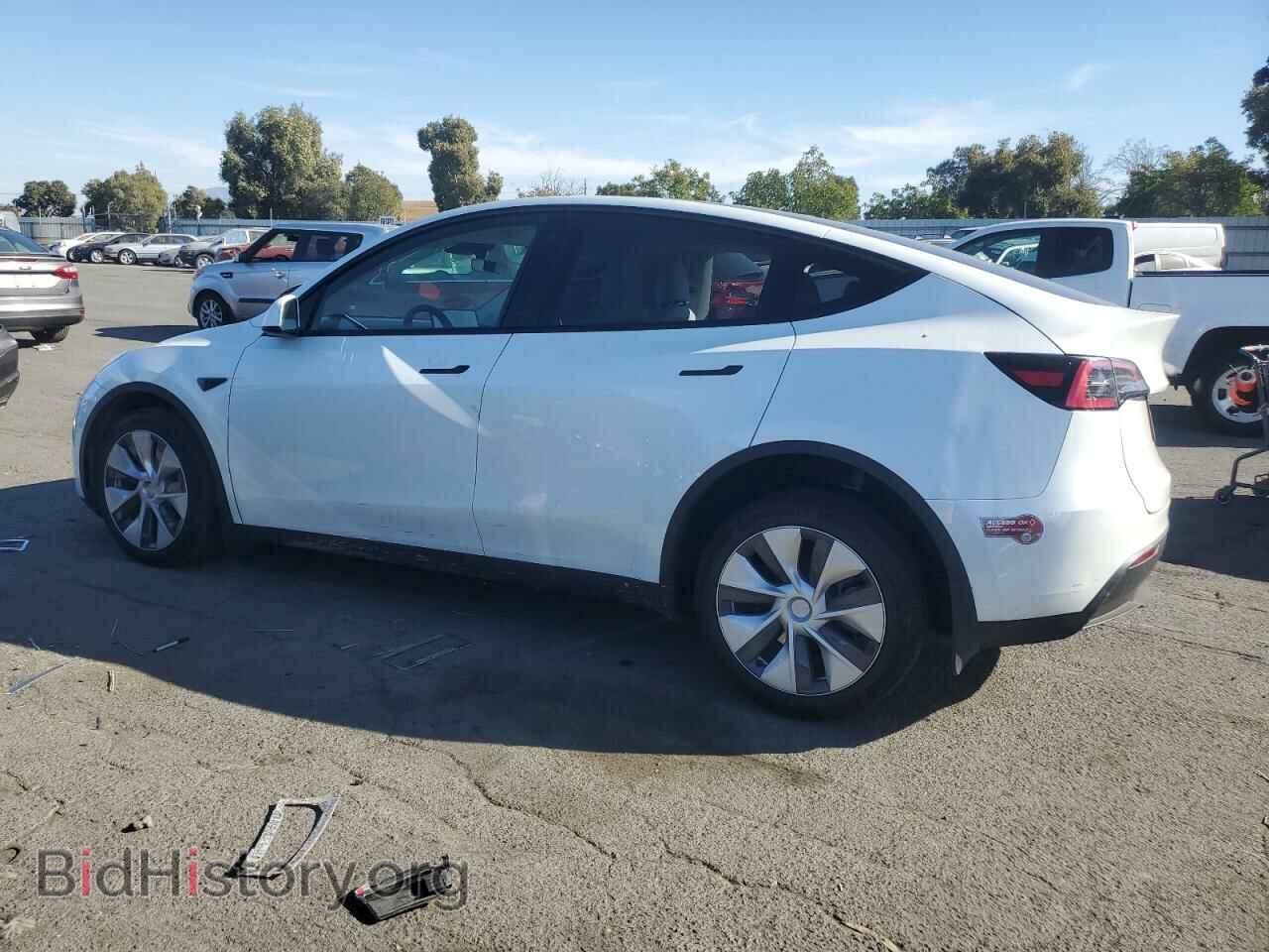 2023 TESLA MODEL Y - VIN: 7SAYGDEE4PF747464 - Photo 2
