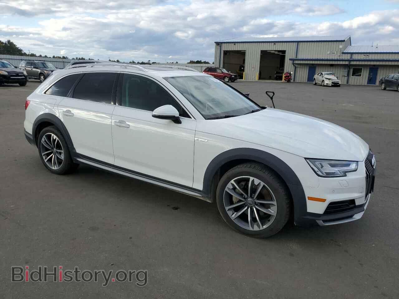 2017 AUDI A4 - VIN: WA18NAF4XHA037500 - Фото 4