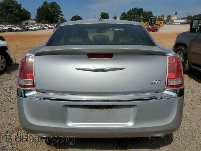 2012 Chrysler 300 (VIN 2C3CCACG8CH265921) — фото 6 из 12