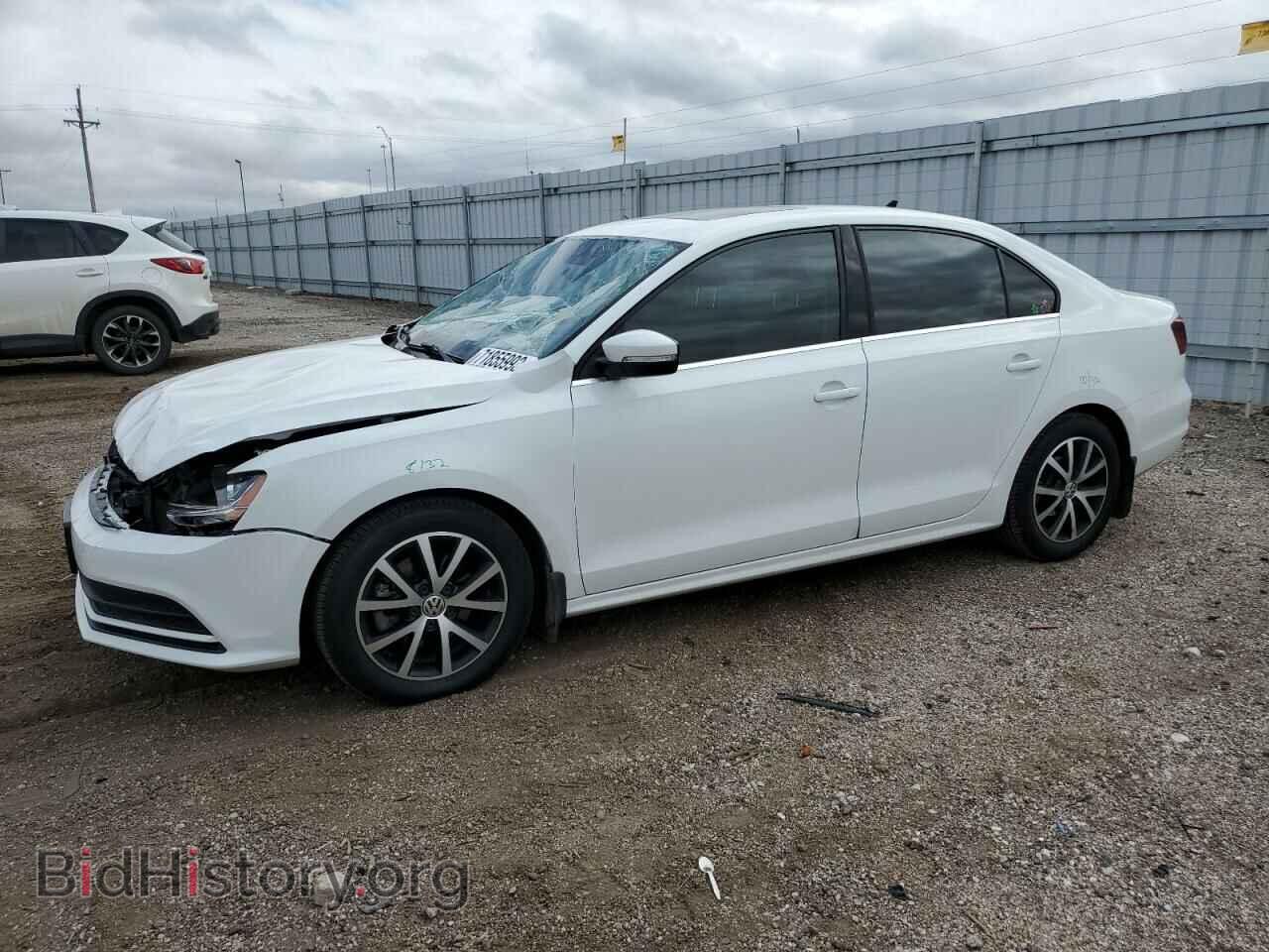Фотография 3VWDB7AJ7HM330090 - VOLKSWAGEN JETTA 2017