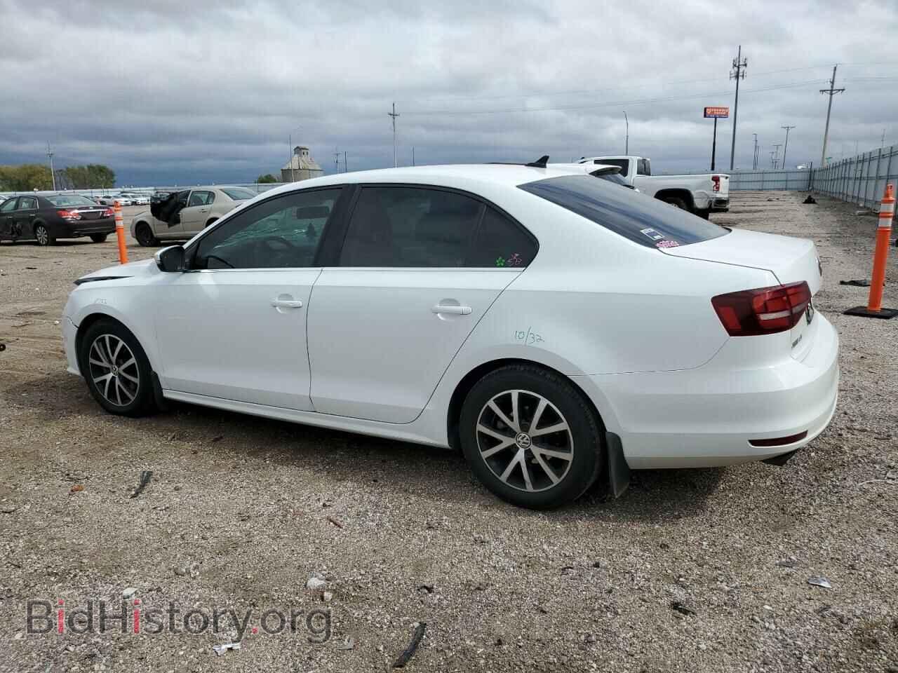2017 VOLKSWAGEN JETTA - VIN: 3VWDB7AJ7HM330090 - Фото 2