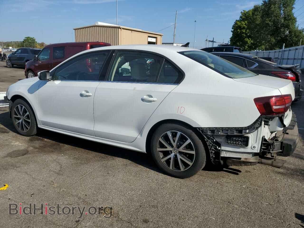 2017 VOLKSWAGEN JETTA - VIN: 3VWDB7AJ0HM216805 - Фото 2