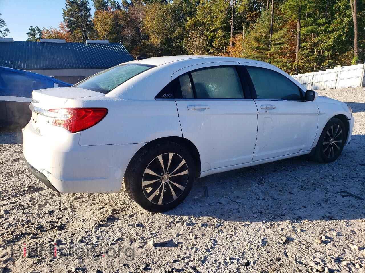 2011 CHRYSLER 200 - VIN: 1C3BC8FG0BN612356 - Photo 3