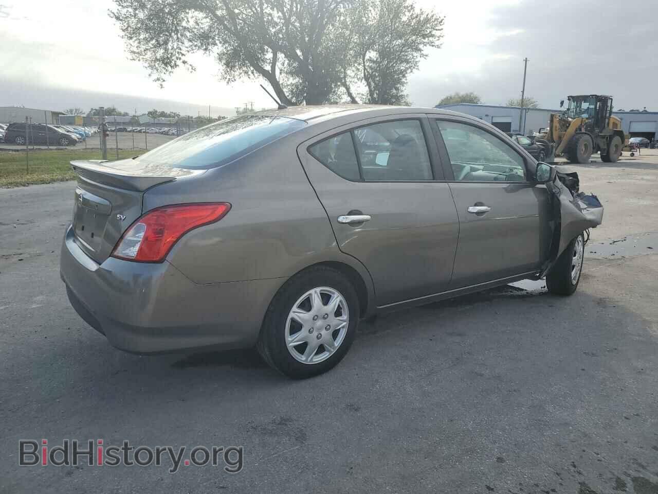2017 NISSAN VERSA - VIN: 3N1CN7AP3HK452888 - Фото 3