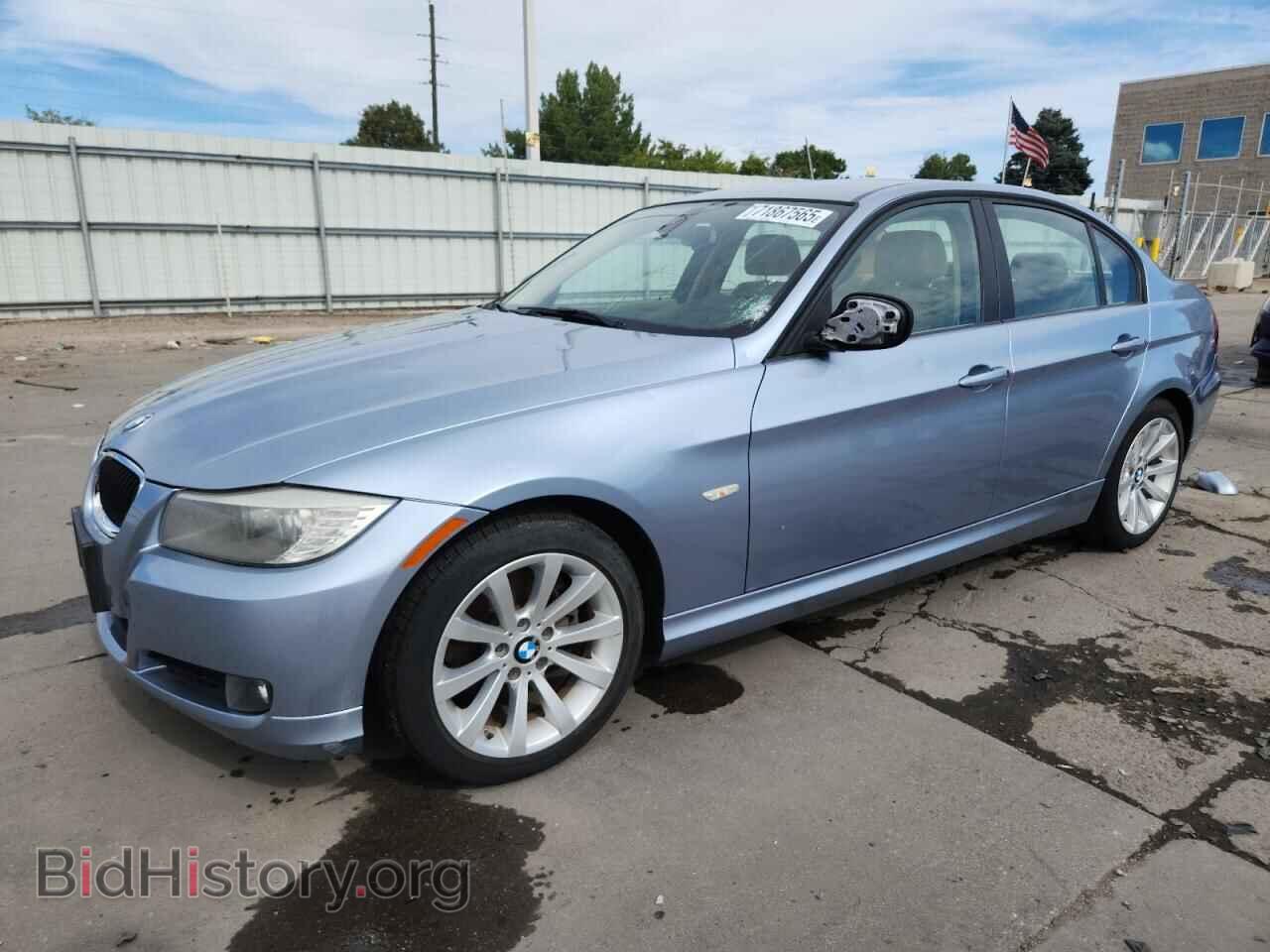 Фотография WBAPH7C57BE723807 - BMW 3 SERIES 2011