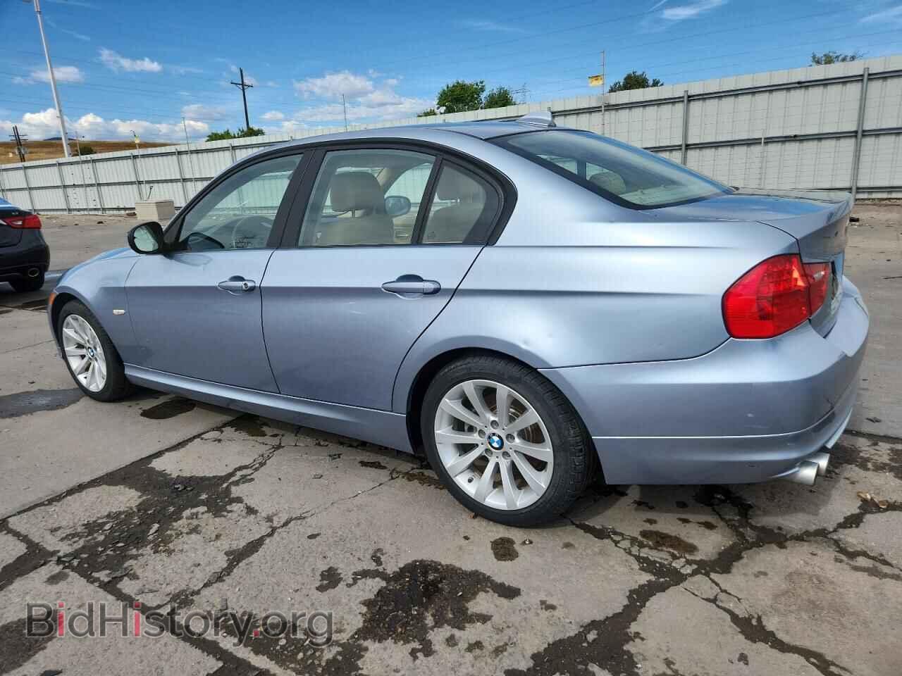 2011 BMW 3 SERIES - VIN: WBAPH7C57BE723807 - Фото 2